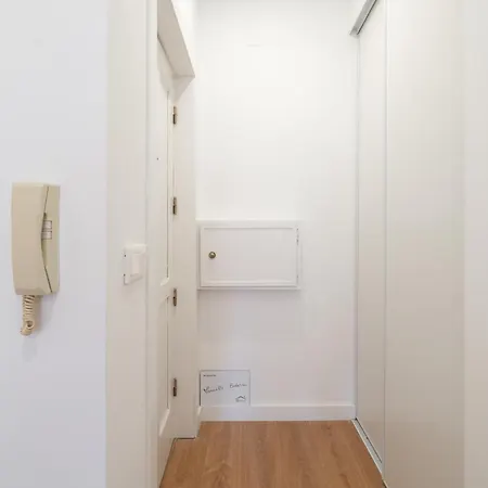 Host Wise - Modern Bright Appartement