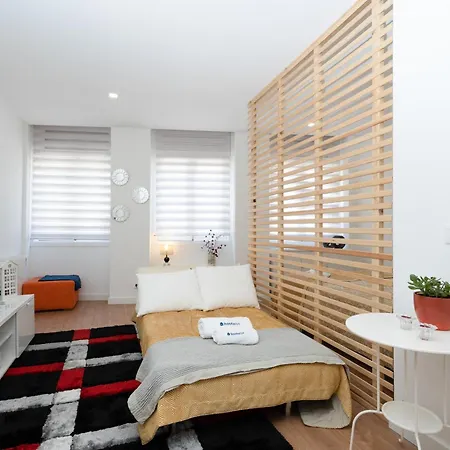 Host Wise - Modern Bright * Porto