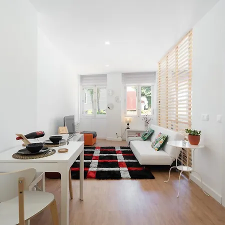 Host Wise - Modern Bright Apartment *